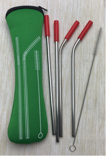 4 assorted straws & brush in a case