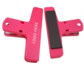 Magnet chip clip