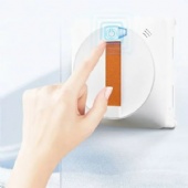 High Rise Building Remote Control Smart Auto Spray Cleaning Windows Cleaner